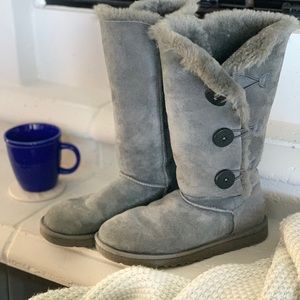 UGG Bailey Button Triplet